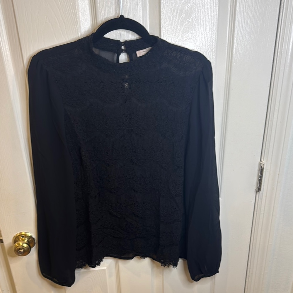 Forever 21 Black Buttoned Long Sleeve Blouse